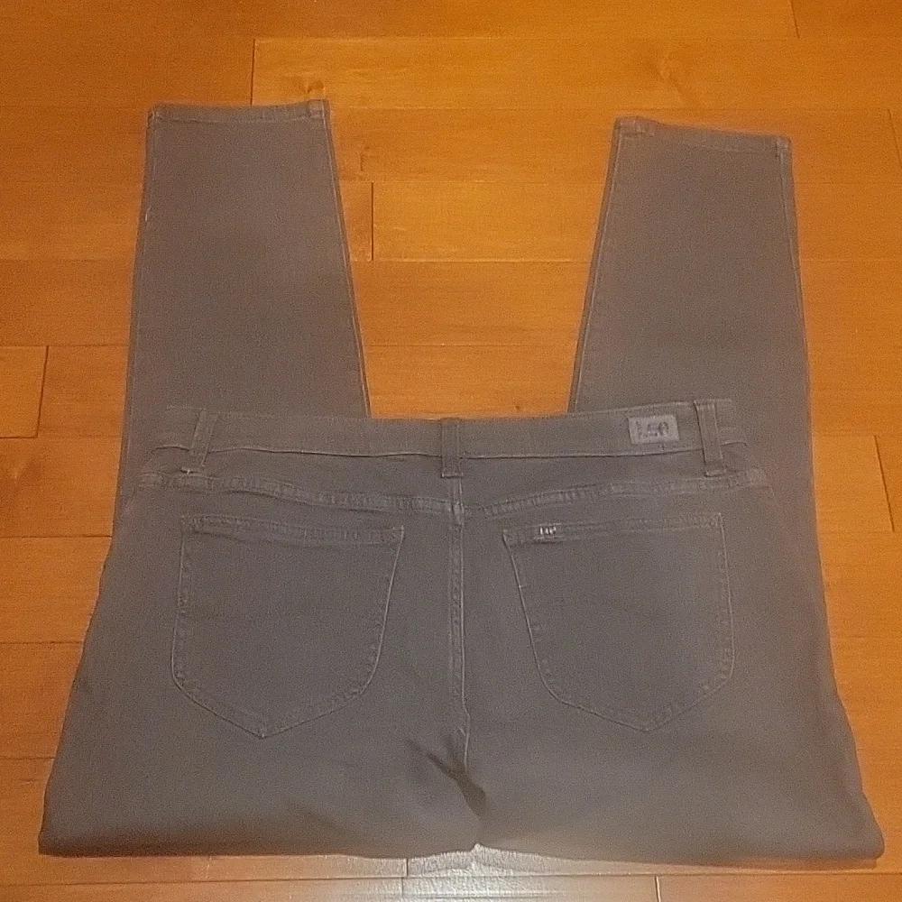 LEE NWT Scultping Skinny Mid Rise Jeans sz 16